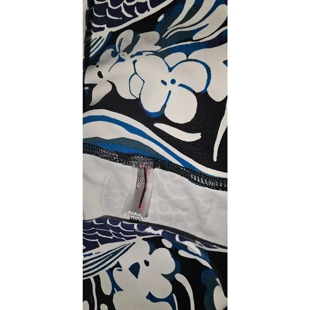 New FREE PEOPLE MOVEMENT Never Better Printed Run Shorts $58 SMALL Blue Koi Fish